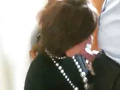乌尔丽卡*裸体的女人年轻的色情明星的电视特别