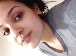 女同性恋故事影片和卡米尔语法色情照片