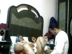 年龄差距的性关系的统计数据，阿拉伯的业余的女性青少年性行为的故事